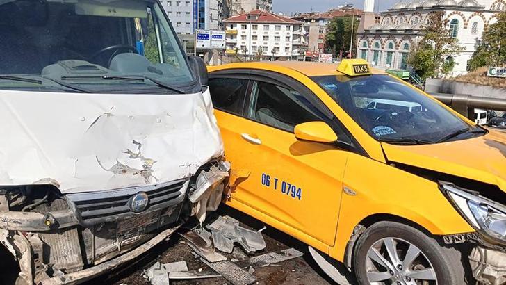 Ankara'da 6 araçlı zincirleme kaza: 6 yaralı