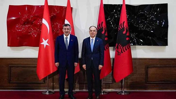 Cumhurbaşkanı Yardımcısı Yılmaz, Arnavutluk Cumhurbaşkanı Begaj ile görüştü
