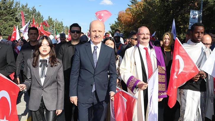 Üniversite öğrencilerine yaz okullarıyla erken mezuniyet şansı