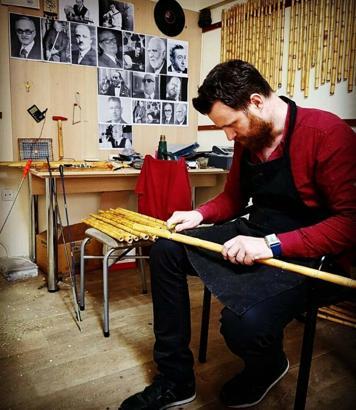 İzmirli neyzen, 8 yaşında gönül verdiği neyi 19 yıldır üretiyor