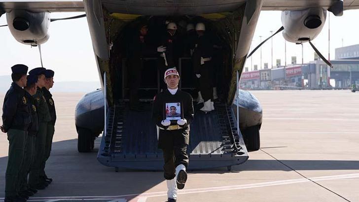 Şehit askerin cenazesi Gaziantep’e getirildi