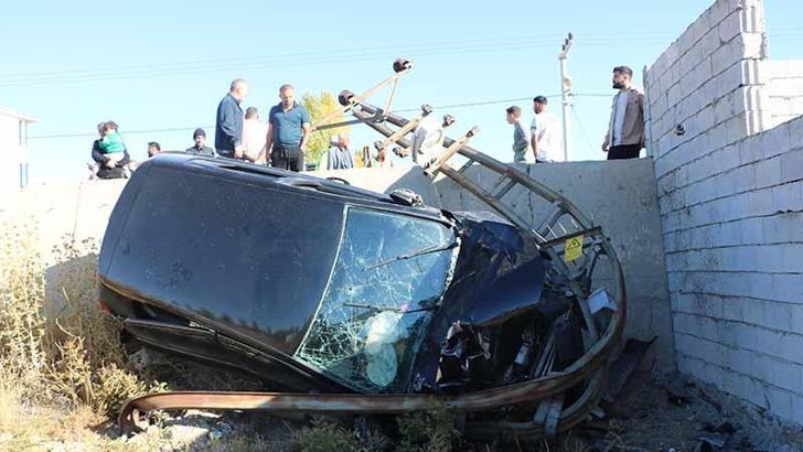 Düğün yolunda kaza; aynı aileden 6 kişi yaralandı