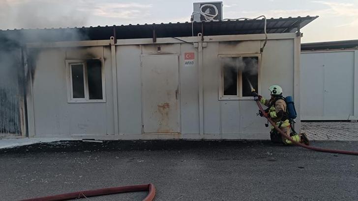 Kahramanmaraş’ta konteyner okulda çıkan yangında 4 sınıf zarar gördü
