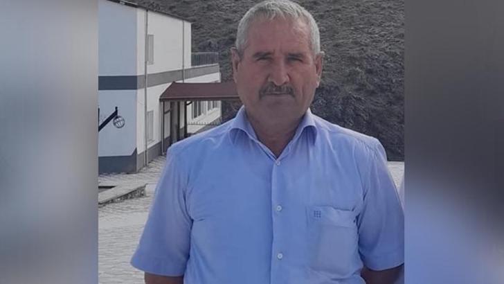 Bahçesindeki kuru otları yakarken fenalaşıp düştüğü alevlerin arasında kalıp öldü