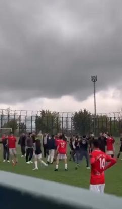 Bursa'da U16 maçındaki kavga kamerada