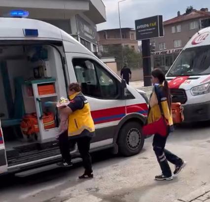 Cami avlusuna terk edilen bebek, tedaviye alındı / Ek fotoğraflar