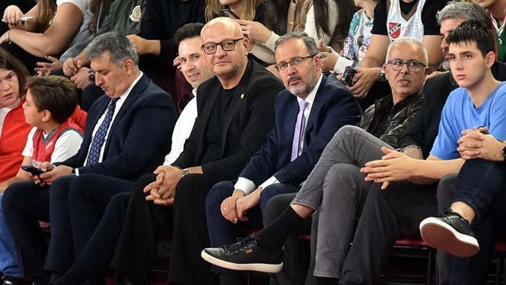 Karşıyaka - Anadolu Efes: 87-101