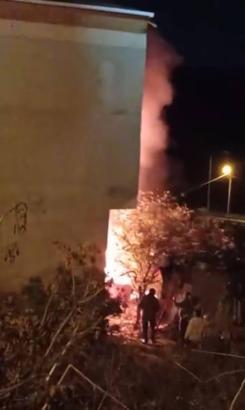 İstanbul - Başakşehir’de 3 katlı binada çıkan yangın söndürüldü