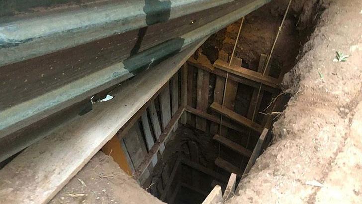 Bahçesinde kaçak tarihi eser kazısı yaparken suçüstü yakalandı