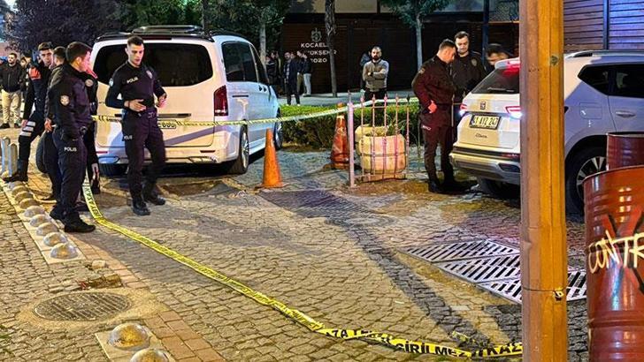 Eğlence mekanında çıkan ve caddeye taşan kavgada 2 kişi tabancayla vuruldu