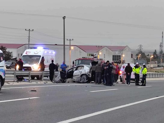 Yola çıkan köpek kazaya neden oldu: 2 yaralı