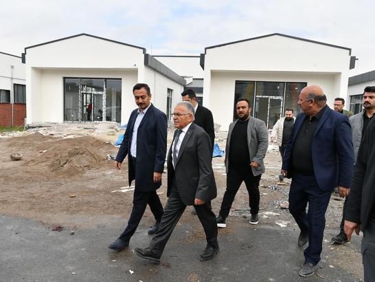 Başkan Büyükkılıç, yapımı süren alzheimer merkezini inceledi