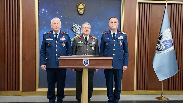 Genelkurmay Başkanı Bayraktaroğlu, Eskişehir'de birlikleri inceledi