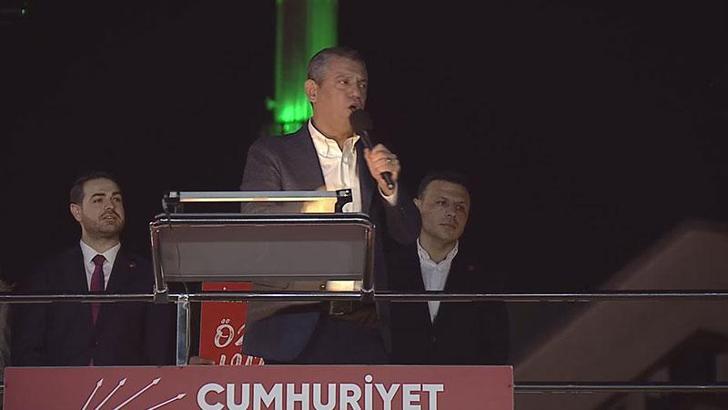 Özgür Özel Arnavutköy'de konuştu