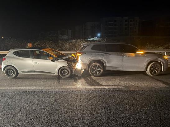 Sıfır kilometre otomobili otoyolda kilitlenip durunca kaza yapan avukattan firmaya suç duyurusu