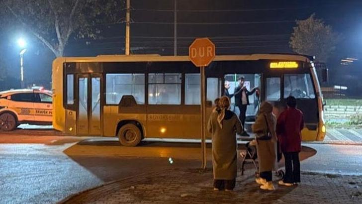 Bursa'da özel halk otobüsünün çarptığı yaya yaralandı