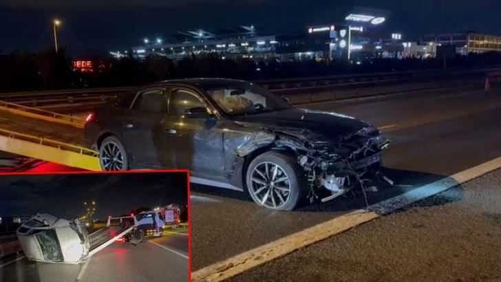 Sultanbeyli TEM Otoyolu'nda 2 otomobil çarpıştı: 4 yaralı