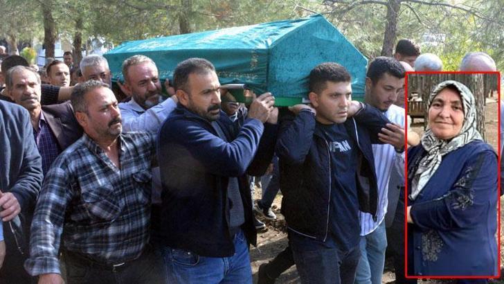 Babasının öldürdüğü annesinin tabutunu taşıdı