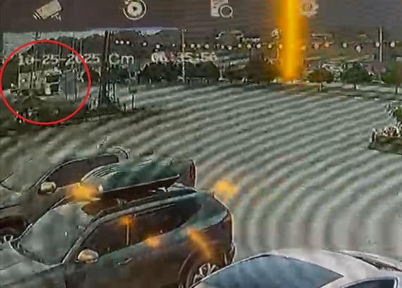 TIR'a arkadan çarpan otomobilin sürücüsü öldü