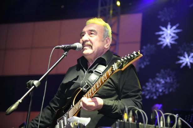 Ümit Besen’den memleketi Osmaniye’de konser