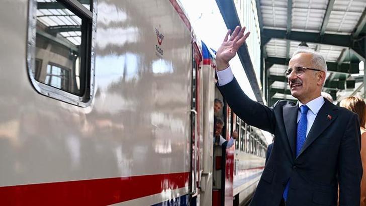 Bakan Uraloğlu: Doğu Ekspresi'nin kış seferleri 22 Aralık'ta başlayacak