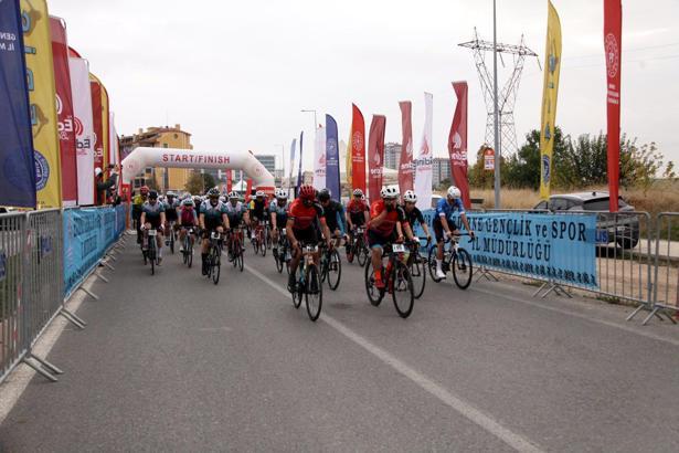 Edirne’de ‘Cumhuriyet Kupası Bisiklet Yol Yarışı’ yapıldı