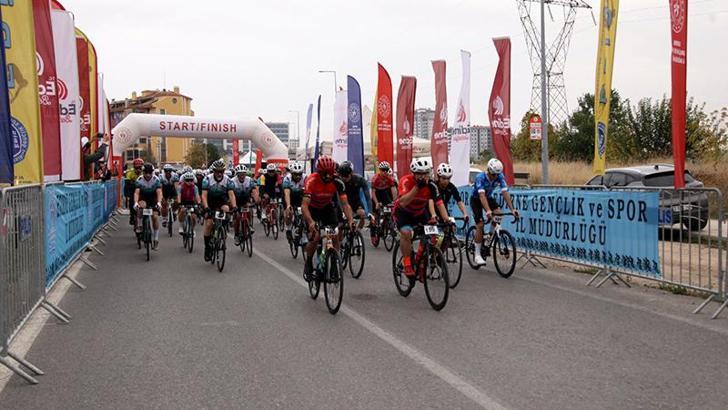 Edirne’de ‘Cumhuriyet Kupası Bisiklet Yol Yarışı’ yapıldı