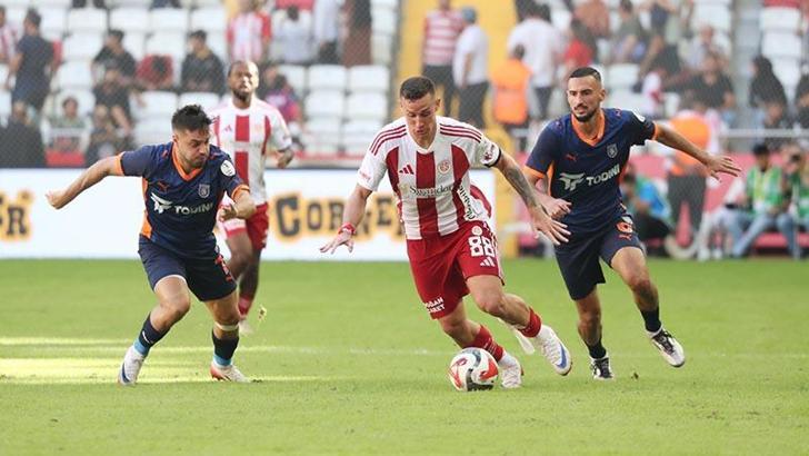 Hesap.com Antalyaspor - RAMS Başakşehir FK: 0-4