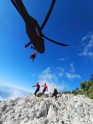 Fethiye'de paraşüt kayalıklara düştü: 1 ölü, 1 yaralı / Ek fotoğraflar