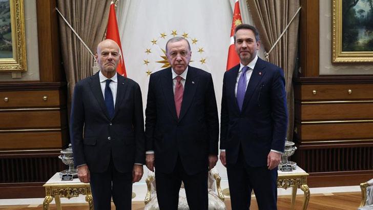 Cumhurbaşkanı Erdoğan, İtalya Milli Hidrokarbon Ajansı Başkanı Descalzi'yi kabul etti