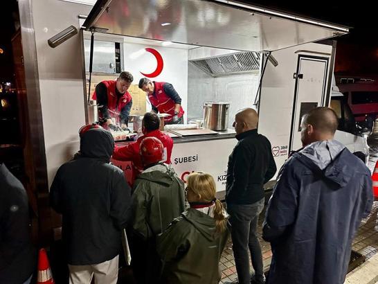 Türk Kızılay Sındırgı depremi sonrası harekete geçti