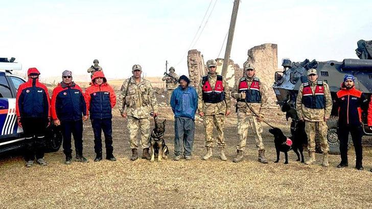 Jandarma, kayıp kişiyi iz takip köpekleriyle buldu