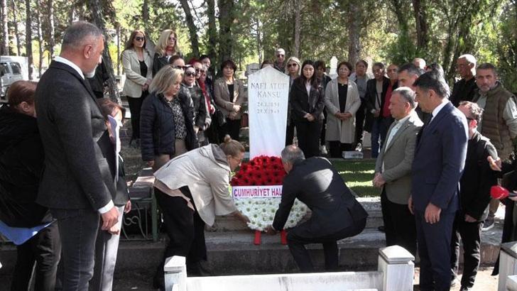 Türkiye'nin ilk Milli Eğitim Müsteşarı Kansu, kabri başında anıldı