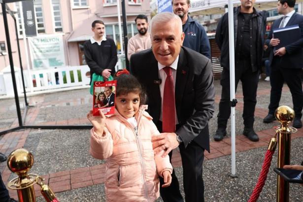 Bursalılar, Atatürk ile aynı karede