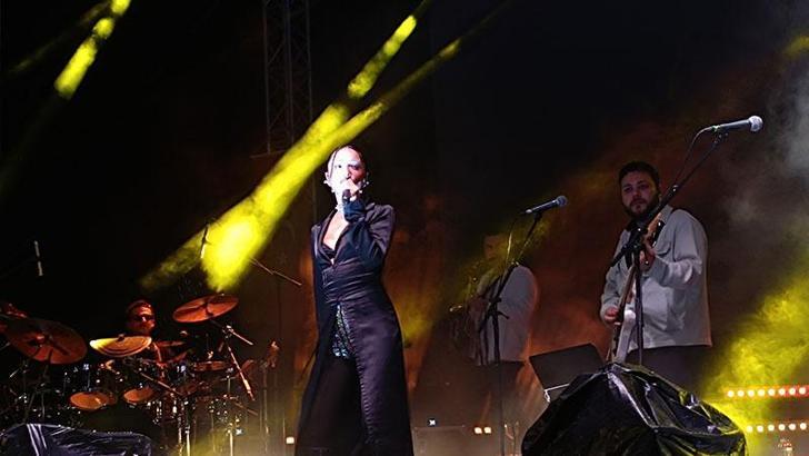 Bursa'da Zeynep Bastık'tan Cumhuriyet Bayramı konseri