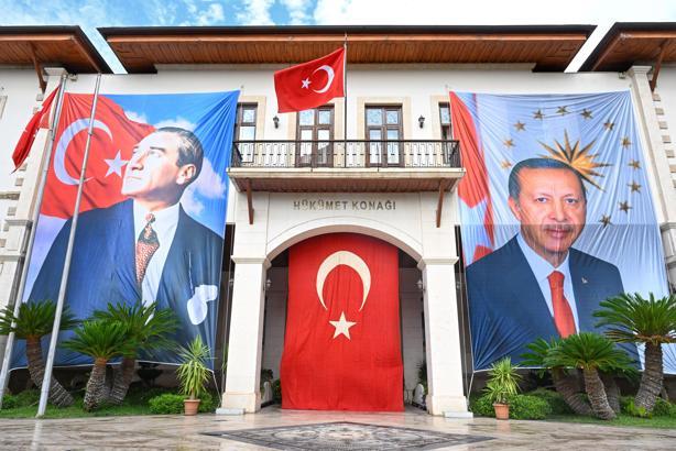 Cumhuriyet'e tanıklık eden Türk bayrağı