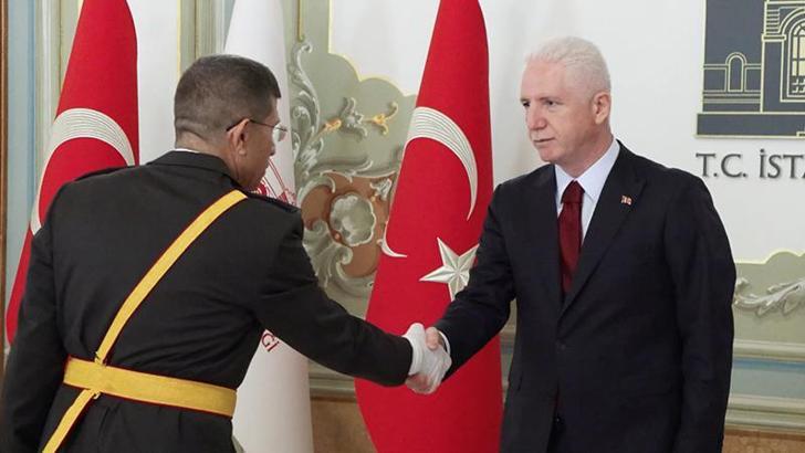 İstanbul Valiliği'nde Cumhuriyet'in 102. yıl kabul töreni