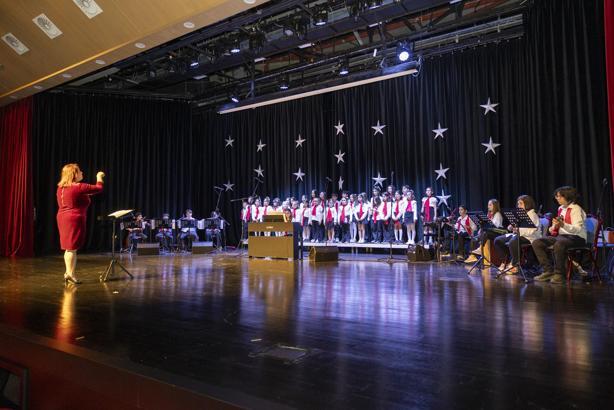 Çocuk kampüsü öğrencileri 29 Ekim’i coşku dolu gösterilerle kutladı