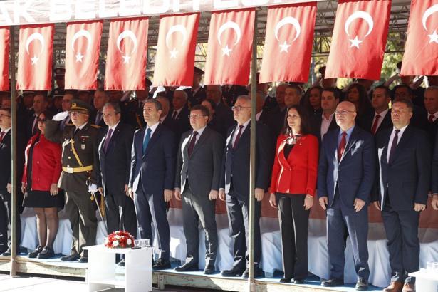 Uşak'ta 29 Ekim kutlaması