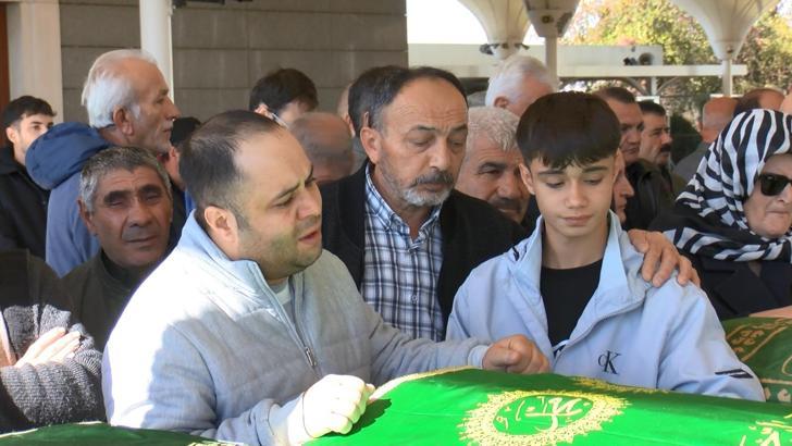 Fırtınada üzerine konteyner ev devrilmişti; toprağa verildi