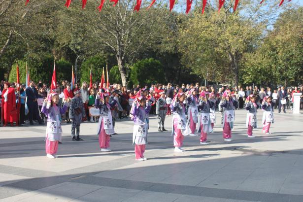 Cumhuriyet Bayramı, Gönen’de coşkuyla kutlandı