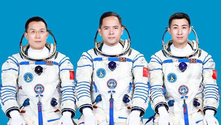 Çin, Shenzhou-21 mürettebatlı uzay aracını yarın uzaya gönderecek