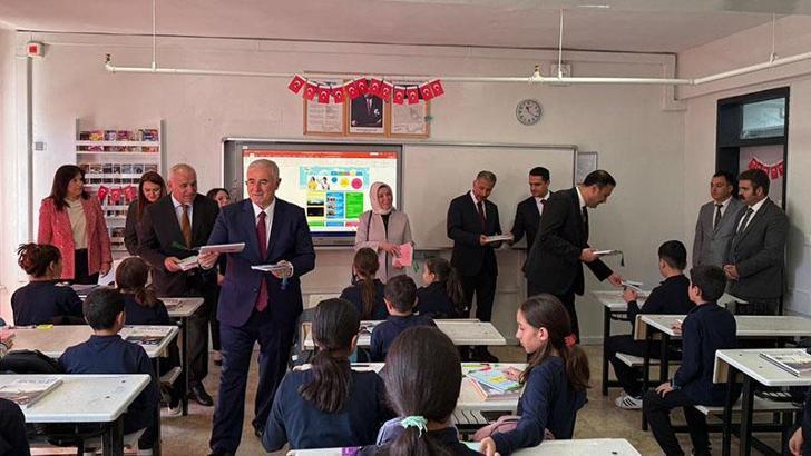 Kamu Başdenetçisi Akarca: Çocuklara hak arama kültürünün aşılanmasını istiyoruz