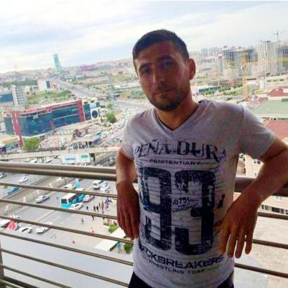 Devrilen traktörün altında kalan sürücü hayatını kaybetti