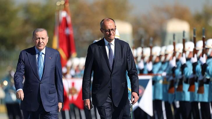 Cumhurbaşkanı Erdoğan, Almanya Başbakanı Merz'i resmi törenle karşıladı