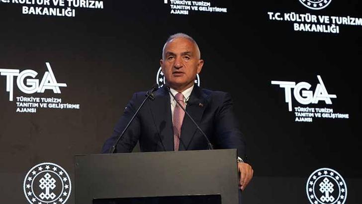 Bakan Ersoy: 50 milyar dolar ile Türkiye turizmde rekor gelir elde etmiş oldu