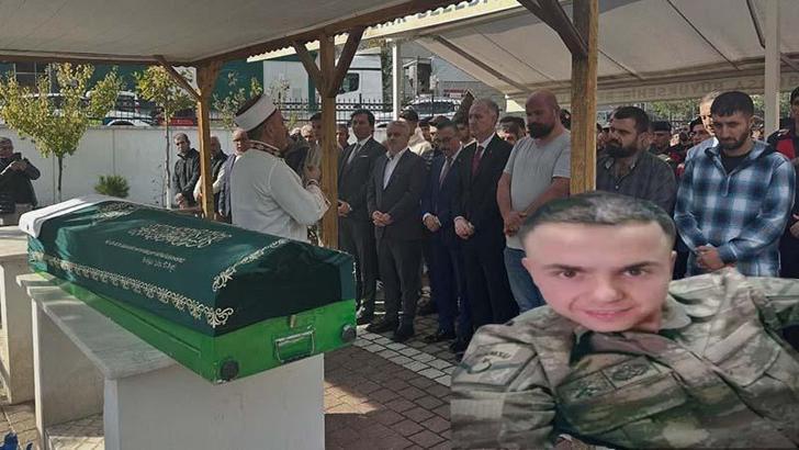 Şehadet haberini duyunca 'Vatan sağ olsun' diyen şehit babası, toprağa verildi