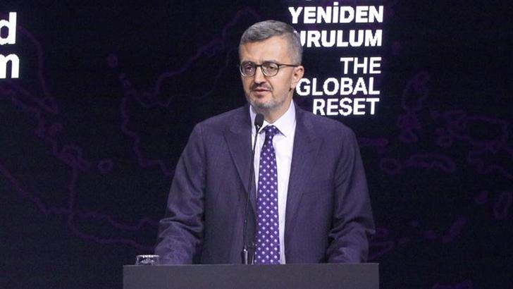 Burhanettin Duran: Savaş gazeteciliği, günümüzün kamu iletişiminin en temel direklerinden biridir