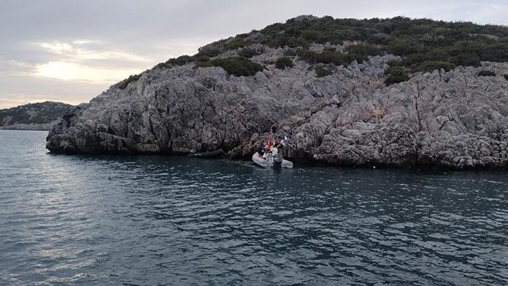 Bodrum’da bot kayalıklara çarptı: 4 yaralı