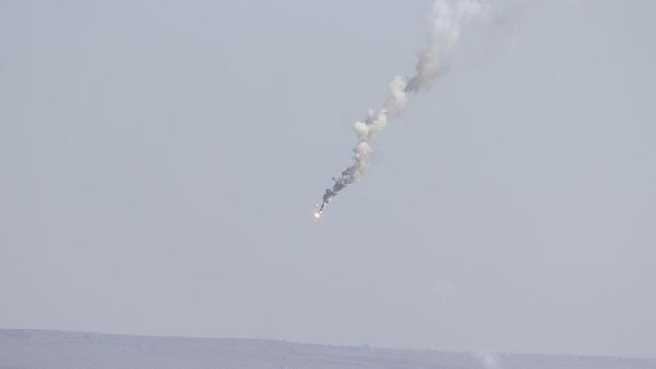 İsrail'in Lübnan'ın güneyinde bir araca düzenlediği saldırıda 4 kişi hayatını kaybetti